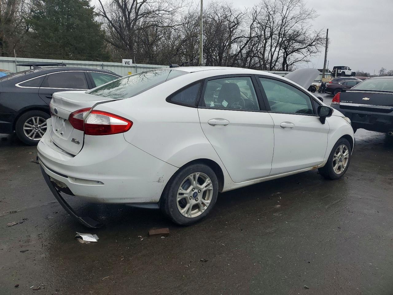 2015 FORD FIESTA SE photo 3
