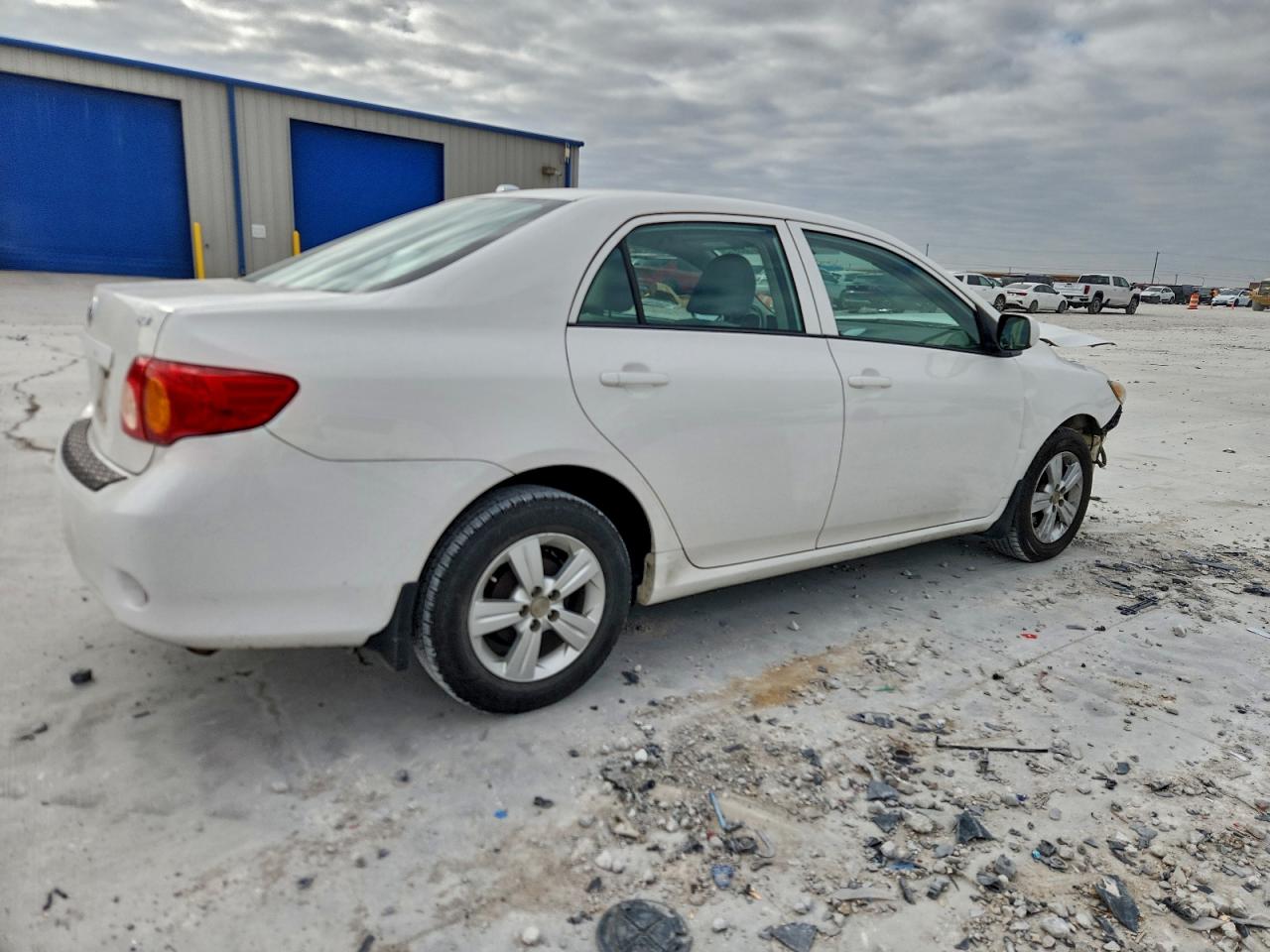2010 TOYOTA COROLLA BASE photo 3