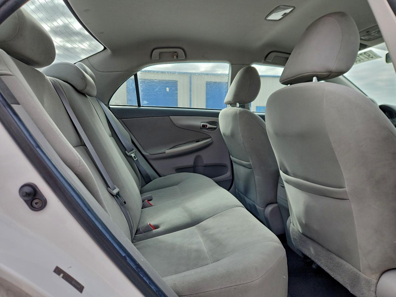 2010 TOYOTA COROLLA BASE photo 10