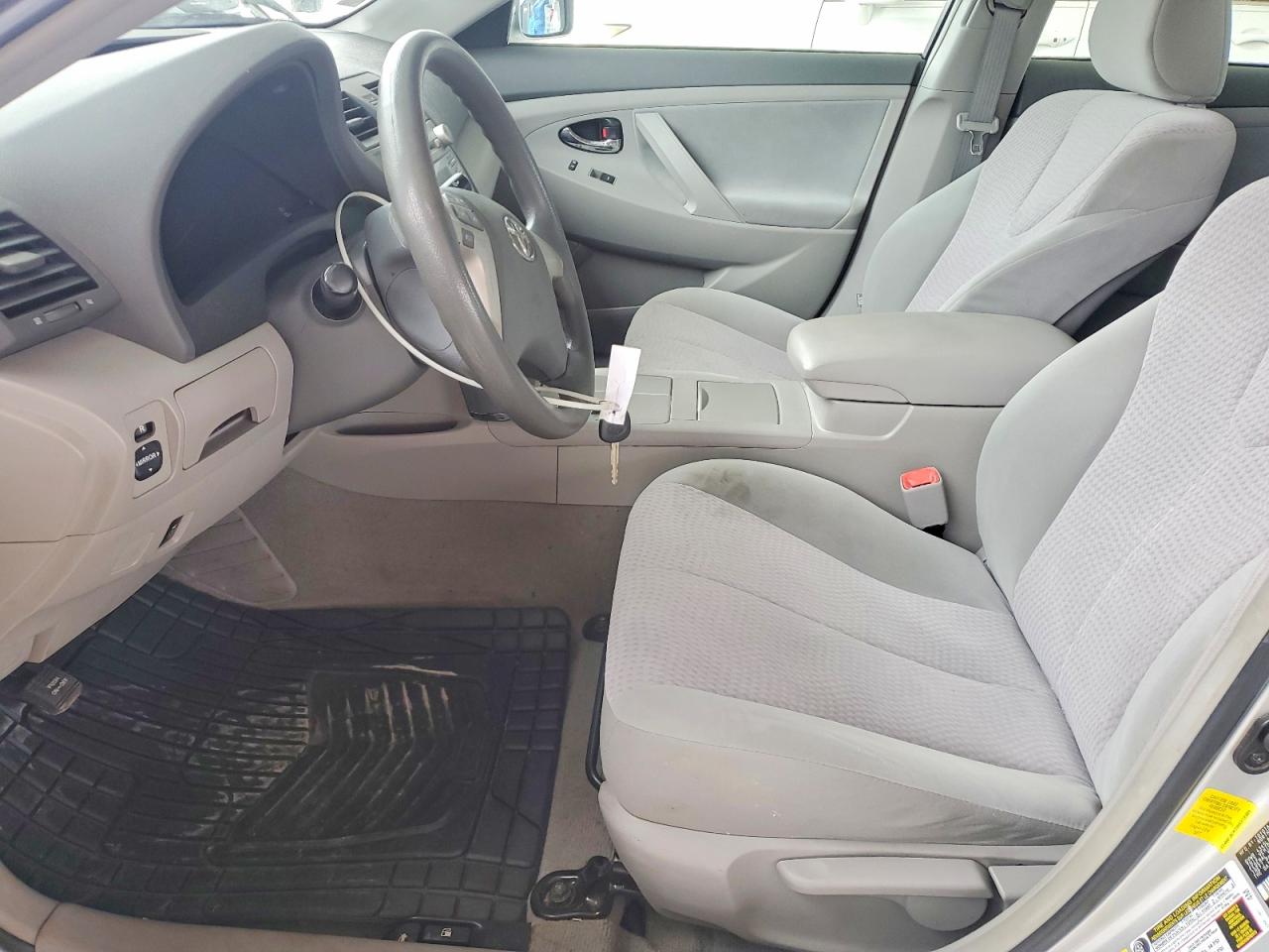 2011 TOYOTA CAMRY BASE photo 7