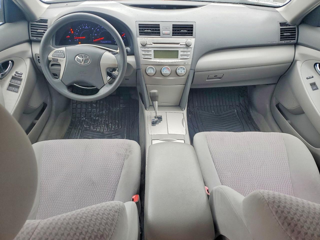 2011 TOYOTA CAMRY BASE photo 8