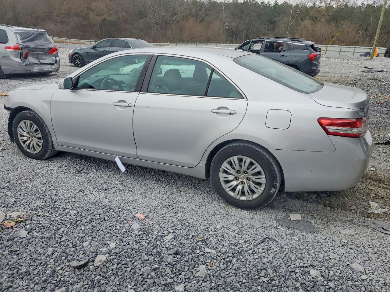2011 TOYOTA CAMRY BASE photo 2