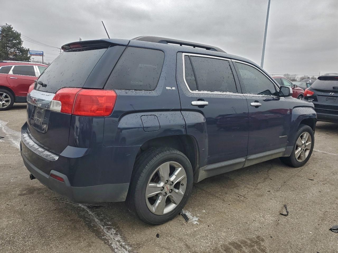2015 GMC TERRAIN SLE photo 3