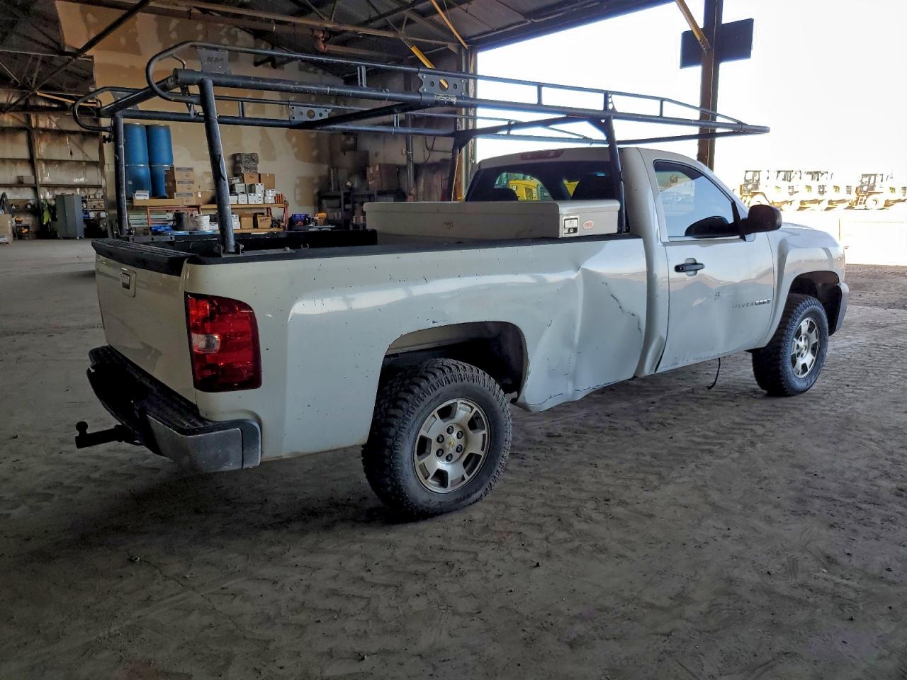 2009 CHEVROLET SILVERADO C1500 photo 3