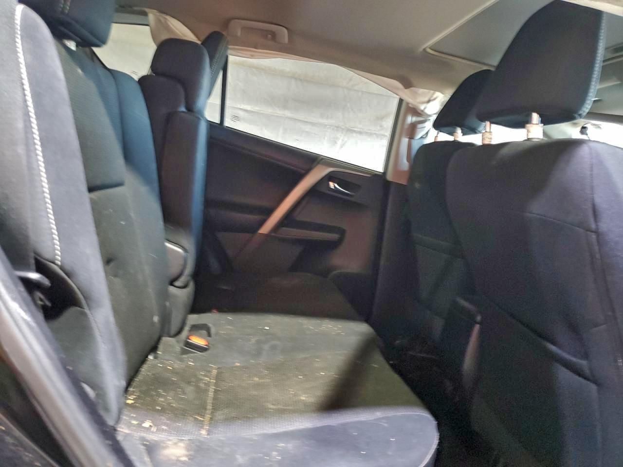 2017 TOYOTA RAV4 XLE photo 11