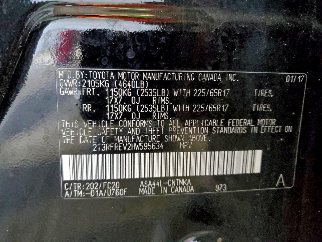2017 TOYOTA RAV4 XLE photo 13