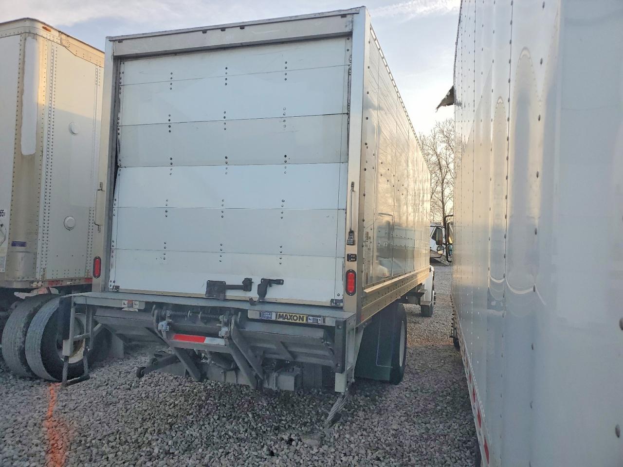 2020 FREIGHTLINER BUSINESS CLASS M2 BOX TRUCK photo 4