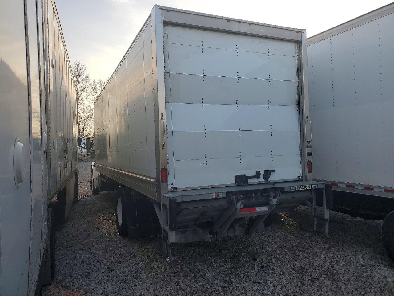 2020 FREIGHTLINER BUSINESS CLASS M2 BOX TRUCK photo 3