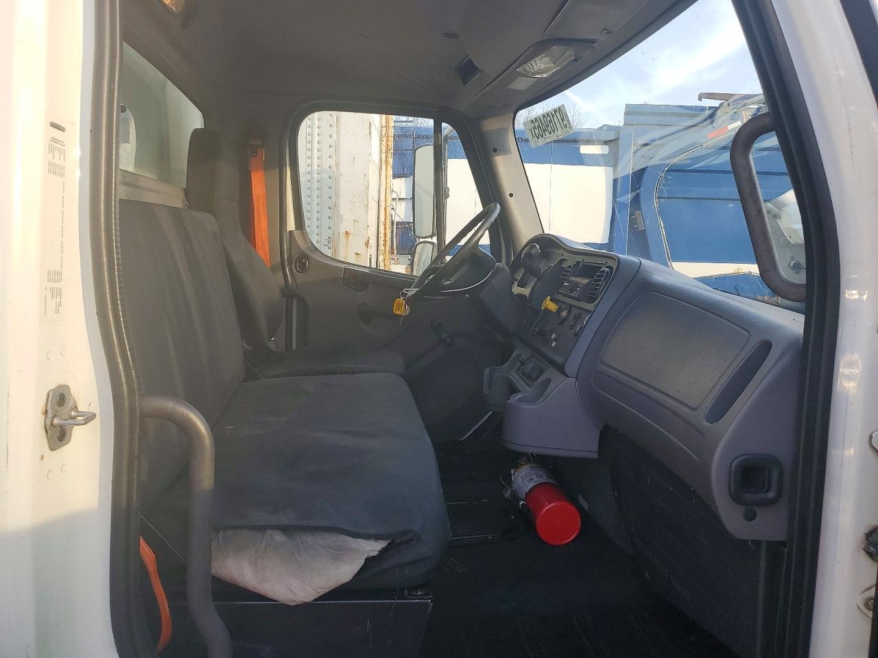 2020 FREIGHTLINER BUSINESS CLASS M2 BOX TRUCK photo 5