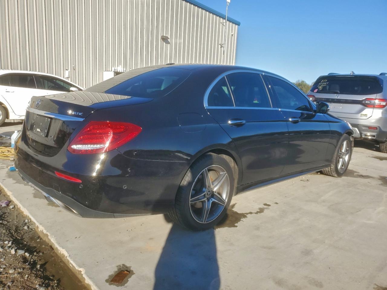 2017 MERCEDES-BENZ E 300 4MATIC photo 3