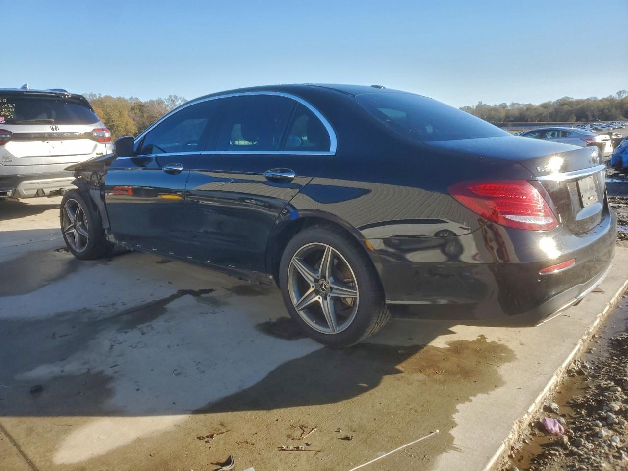 2017 MERCEDES-BENZ E 300 4MATIC photo 2