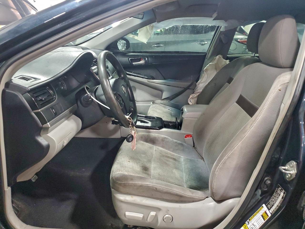 2013 TOYOTA CAMRY L photo 7