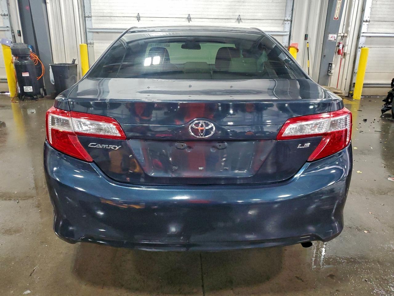 2013 TOYOTA CAMRY L photo 6