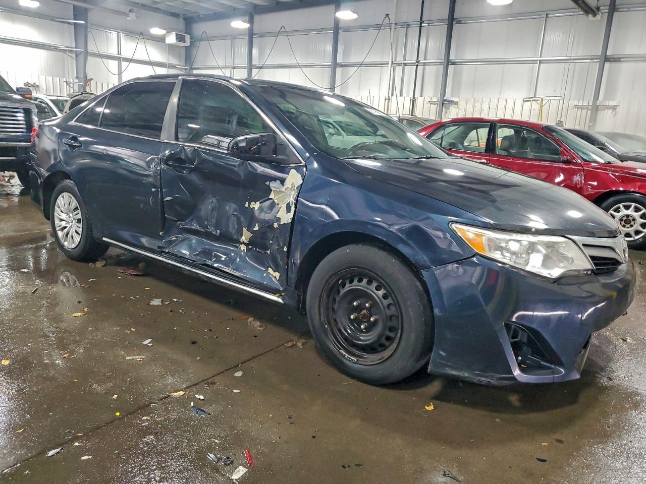 2013 TOYOTA CAMRY L photo 4