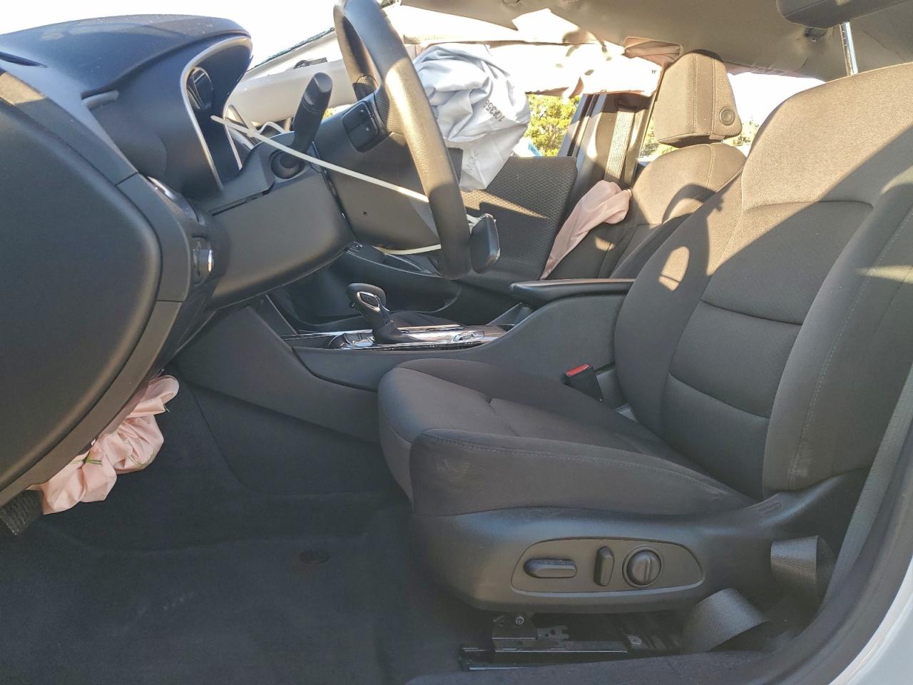 2023 CHEVROLET MALIBU LT photo 7