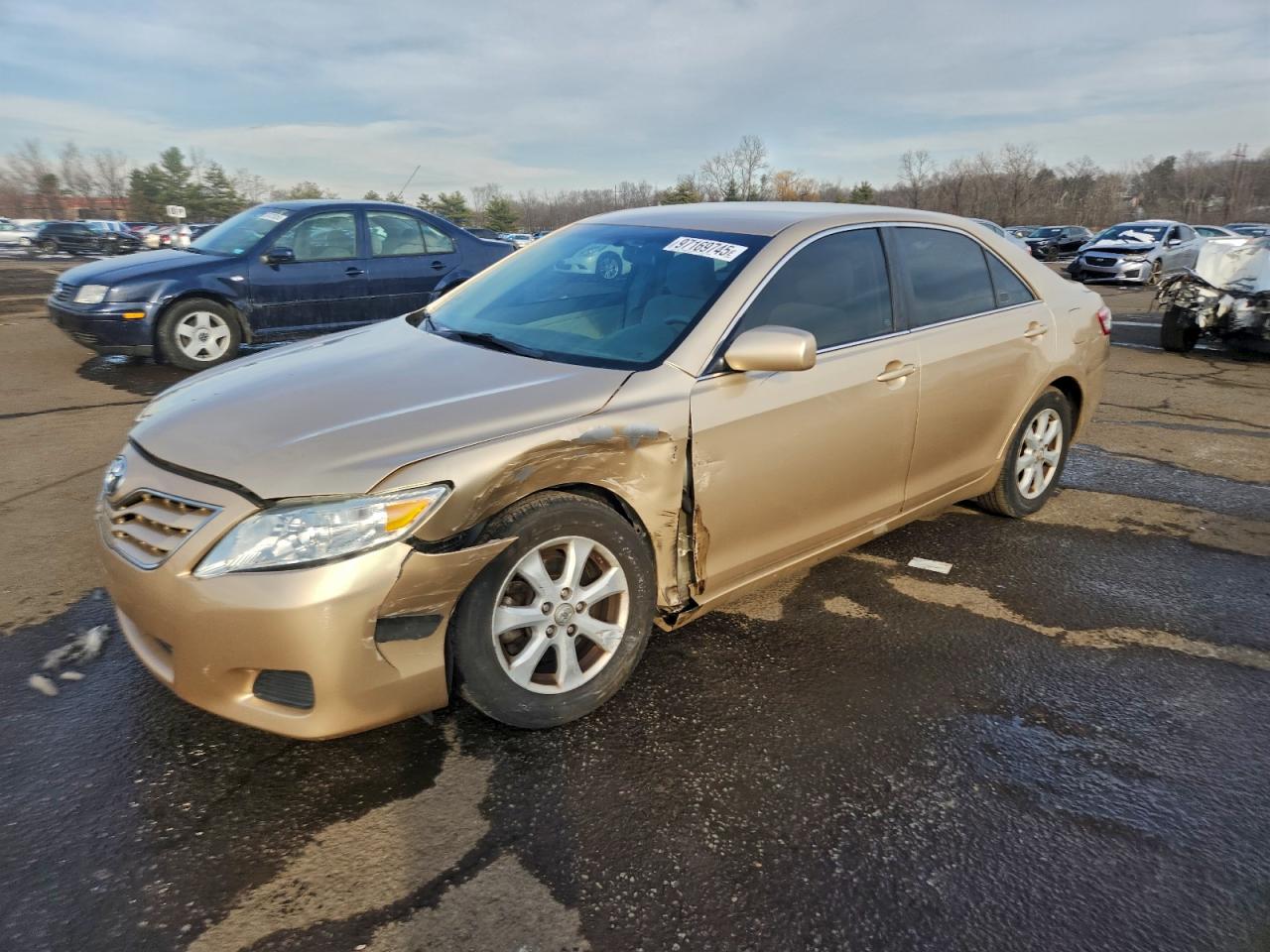 2011 TOYOTA CAMRY