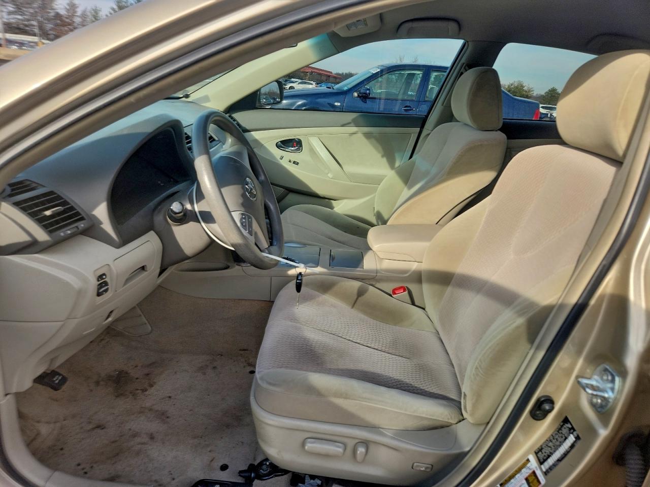 2011 TOYOTA CAMRY BASE photo 7