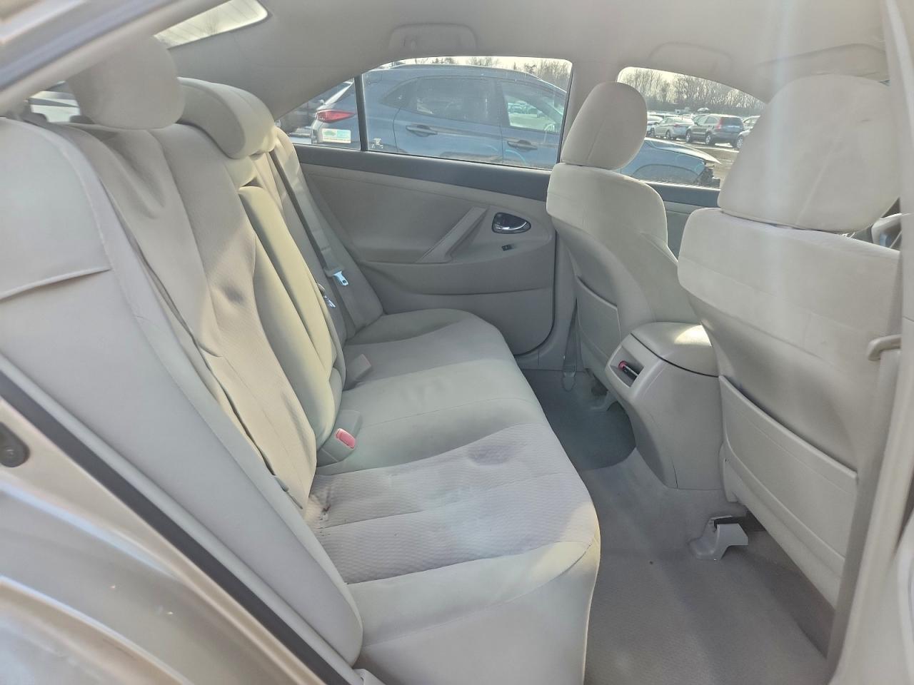 2011 TOYOTA CAMRY BASE photo 10