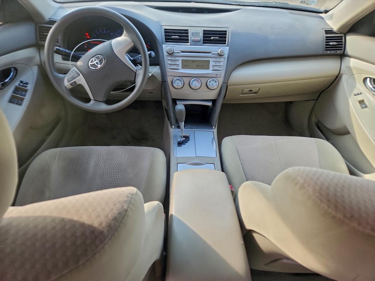 2011 TOYOTA CAMRY BASE photo 8