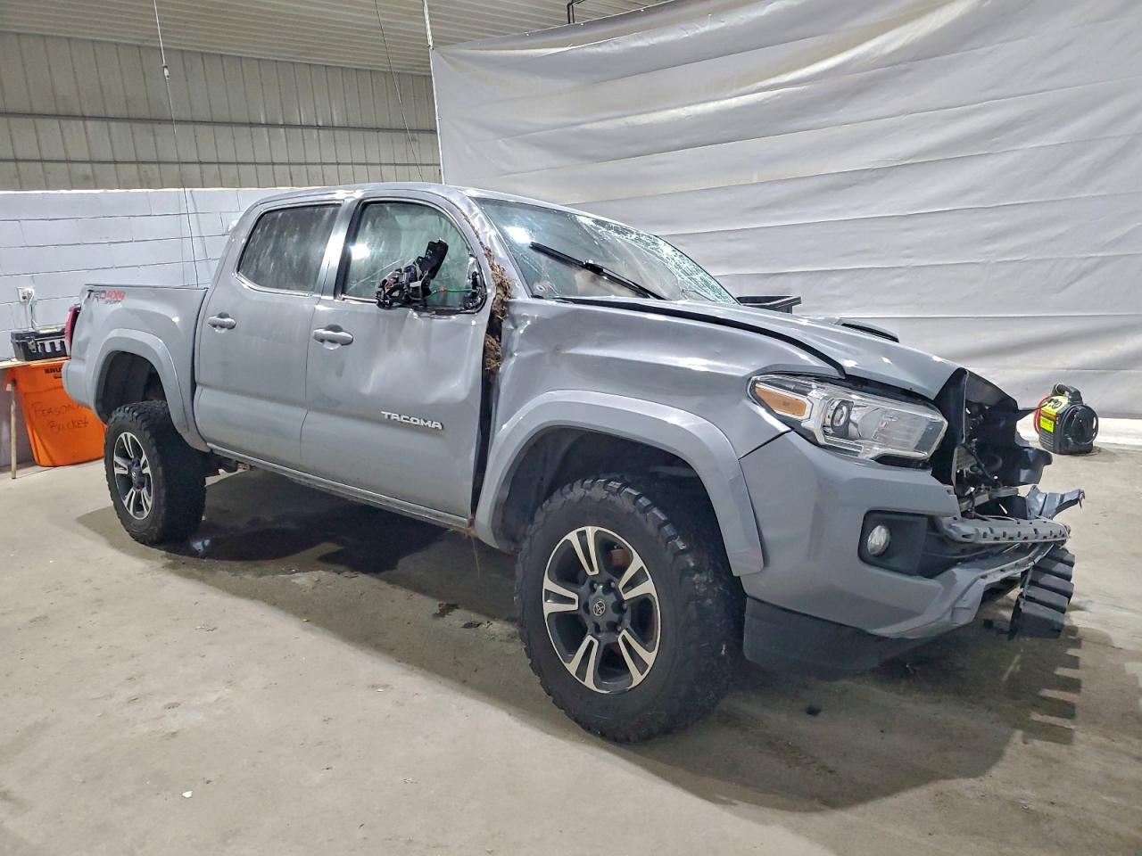 2019 TOYOTA TACOMA DOUBLE CAB photo 4