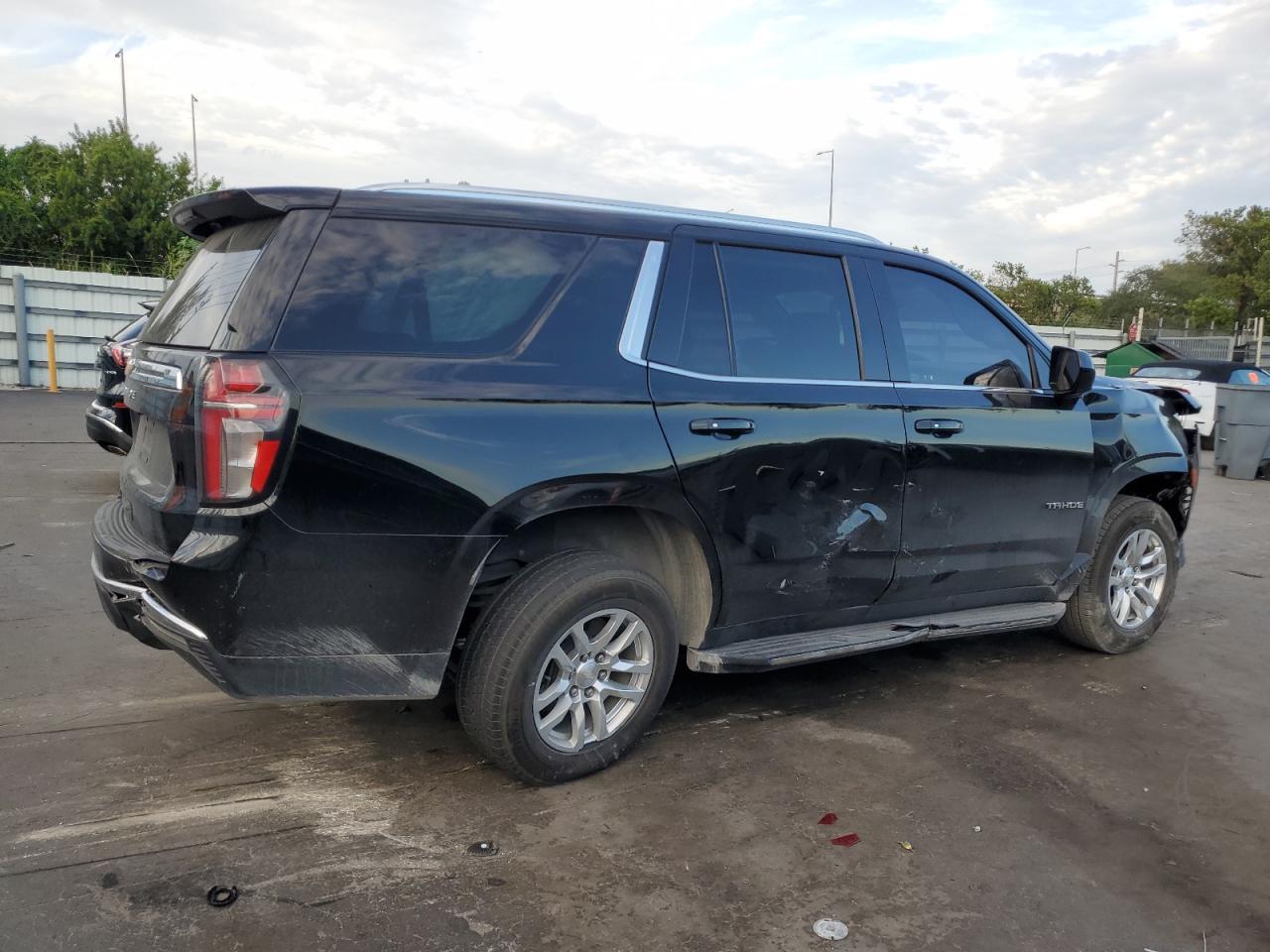 2022 CHEVROLET TAHOE C1500 LS photo 3