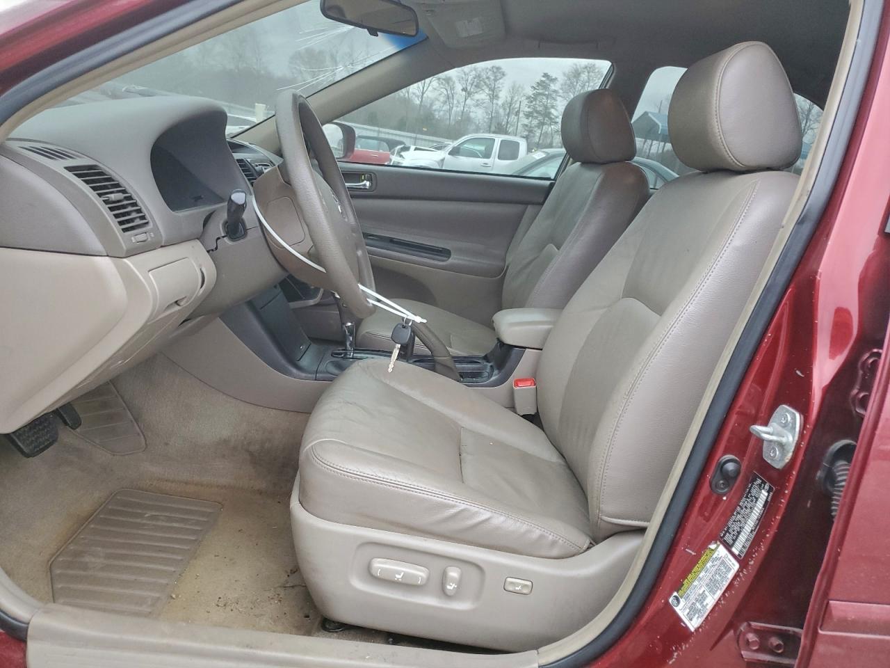 2006 TOYOTA CAMRY LE photo 7