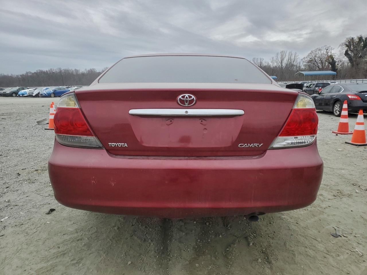 2006 TOYOTA CAMRY LE photo 6