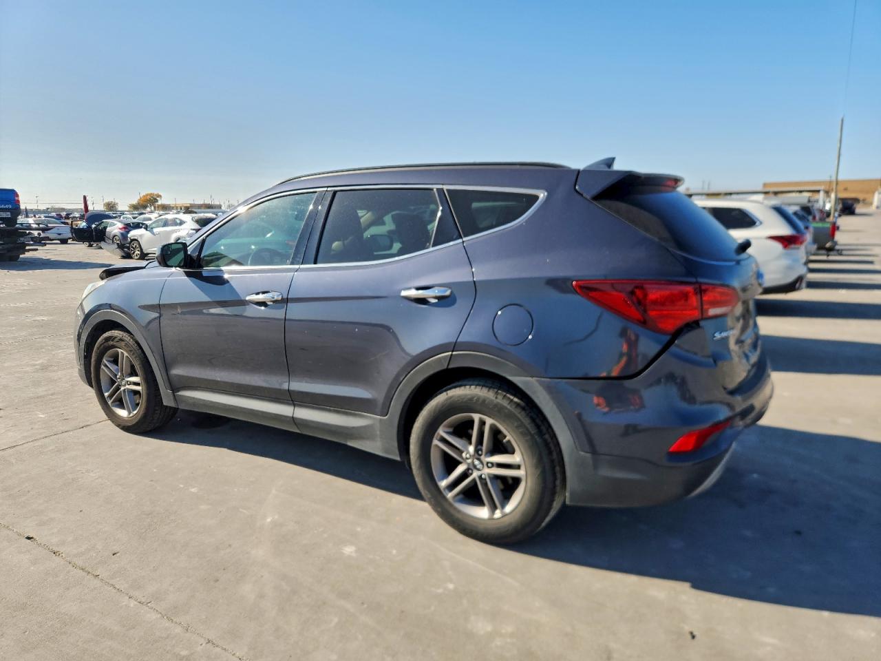 2017 HYUNDAI SANTA FE SPORT photo 2