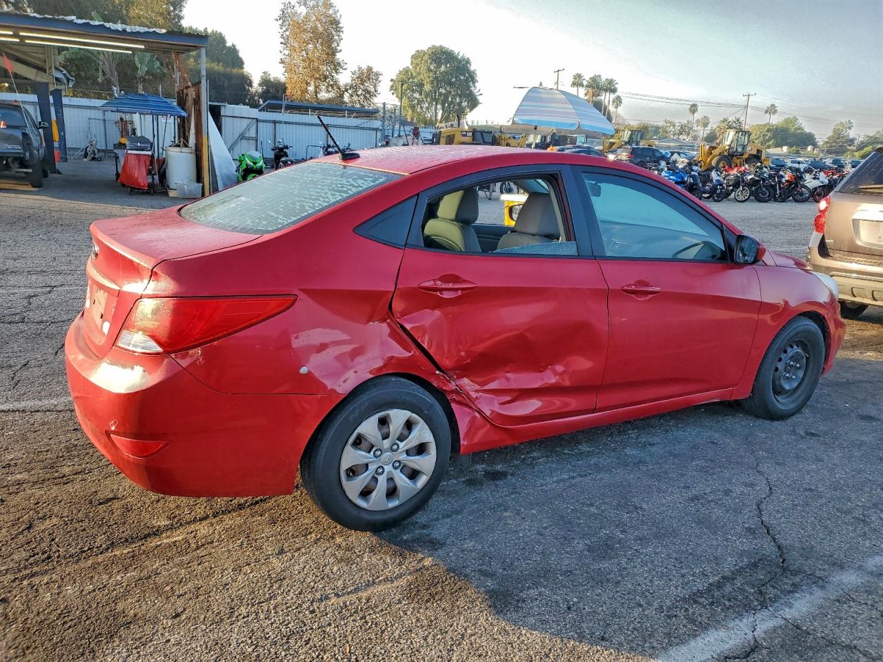 2017 HYUNDAI ACCENT SE photo 3