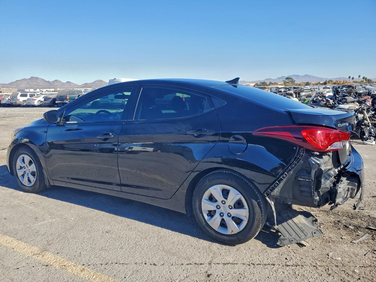 2016 HYUNDAI ELANTRA SE photo 2