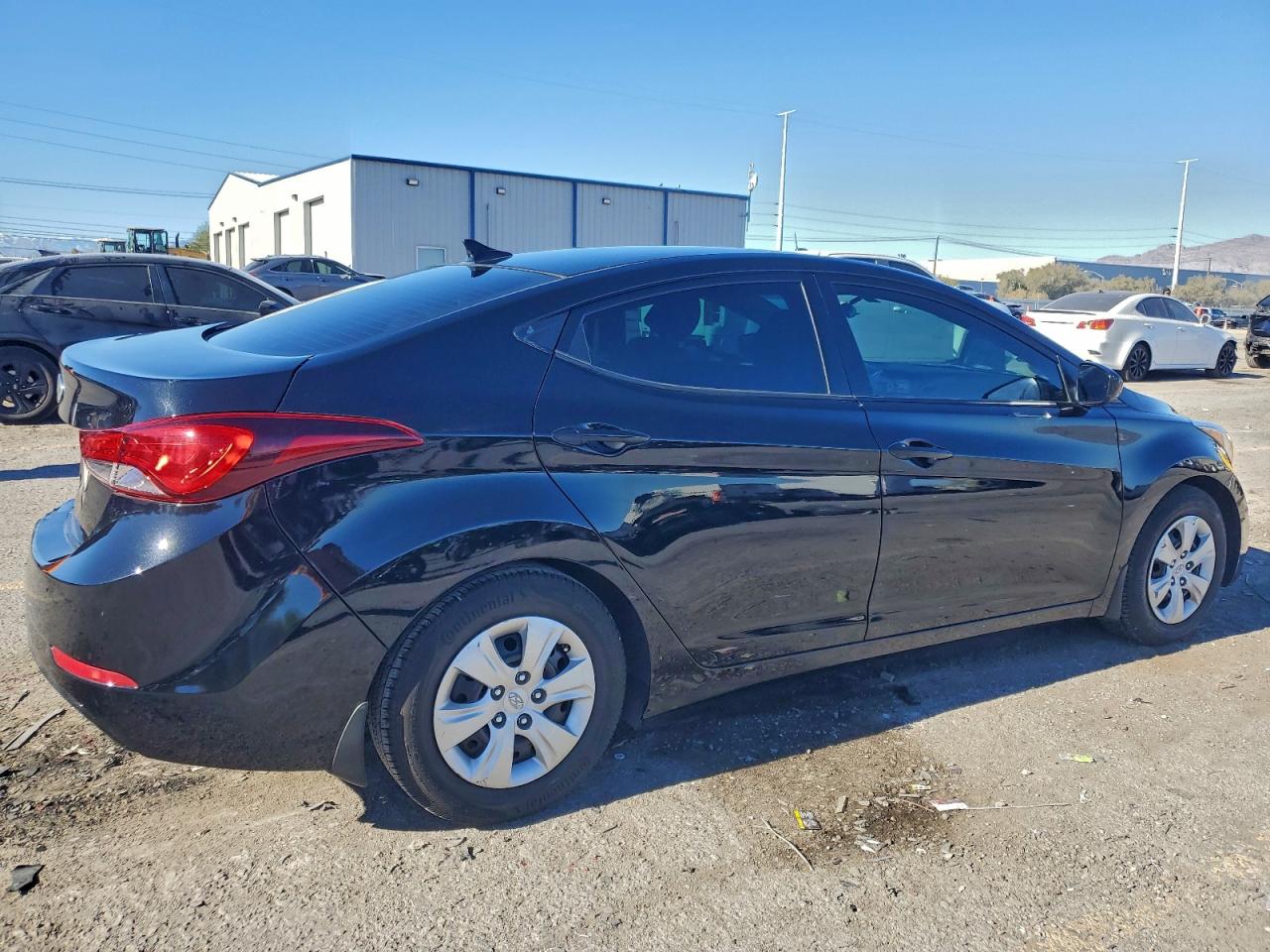2016 HYUNDAI ELANTRA SE photo 3