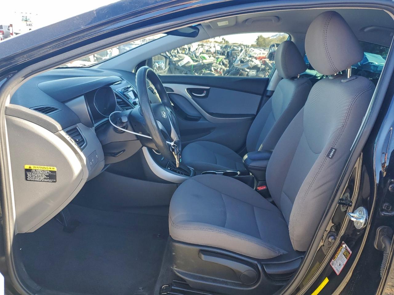 2016 HYUNDAI ELANTRA SE photo 7