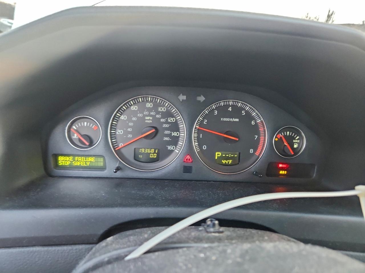 2004 VOLVO S60 2.5T photo 9