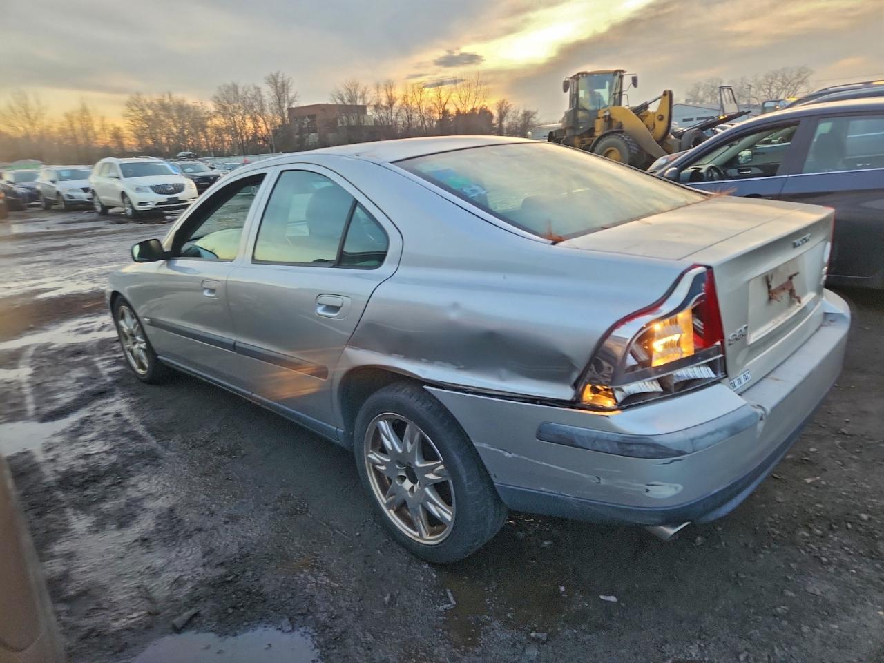 2004 VOLVO S60 2.5T photo 2