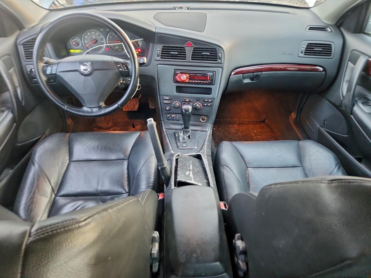 2004 VOLVO S60 2.5T photo 8