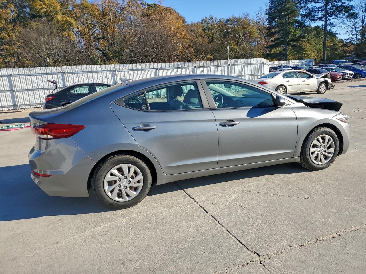 2017 HYUNDAI ELANTRA SE photo 3