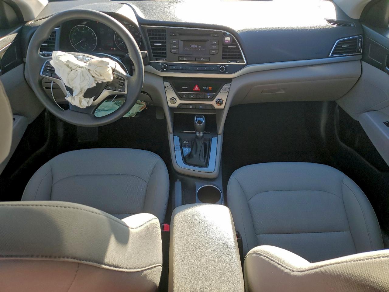 2017 HYUNDAI ELANTRA SE photo 8