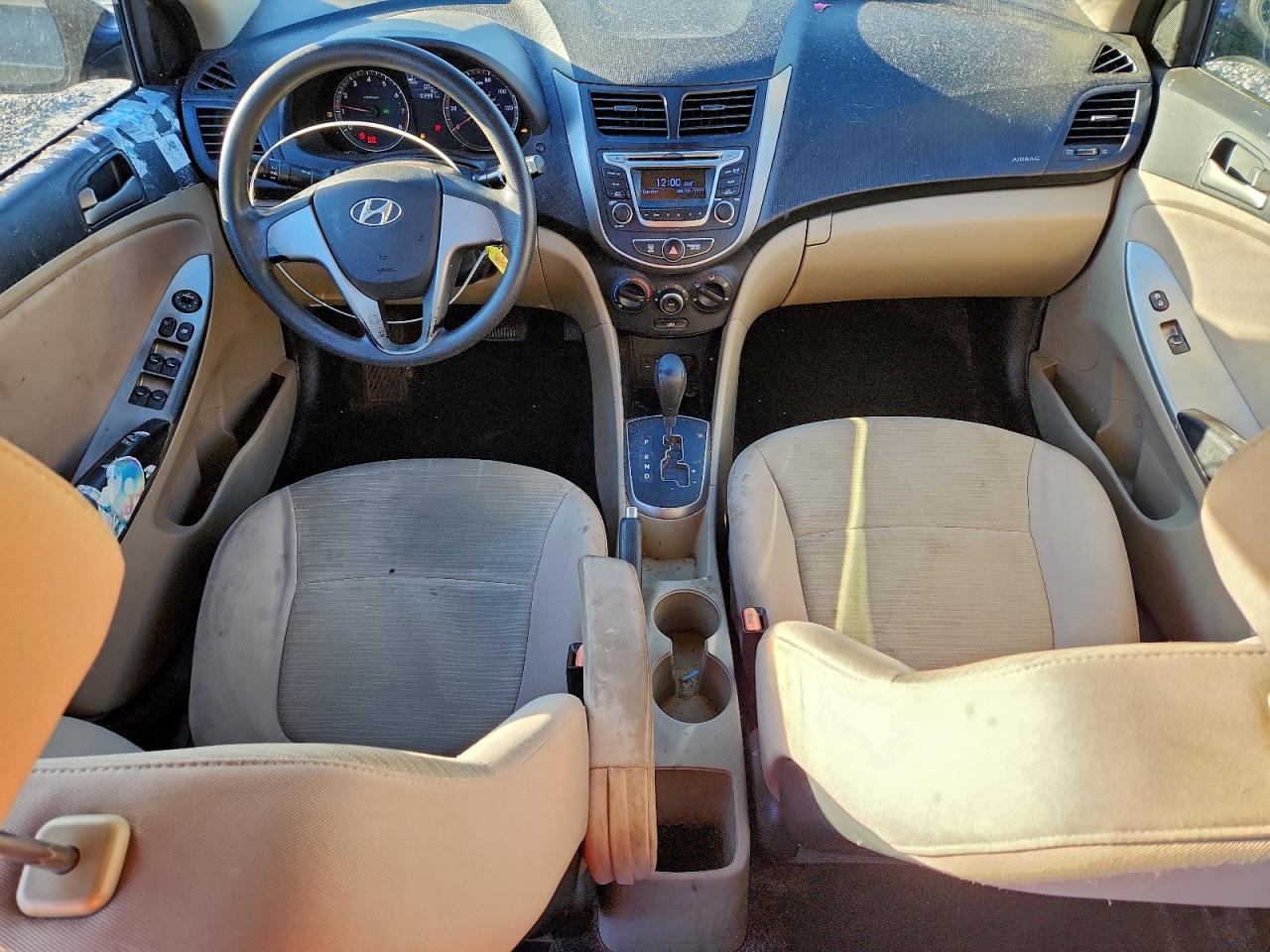 2016 HYUNDAI ACCENT SE photo 8