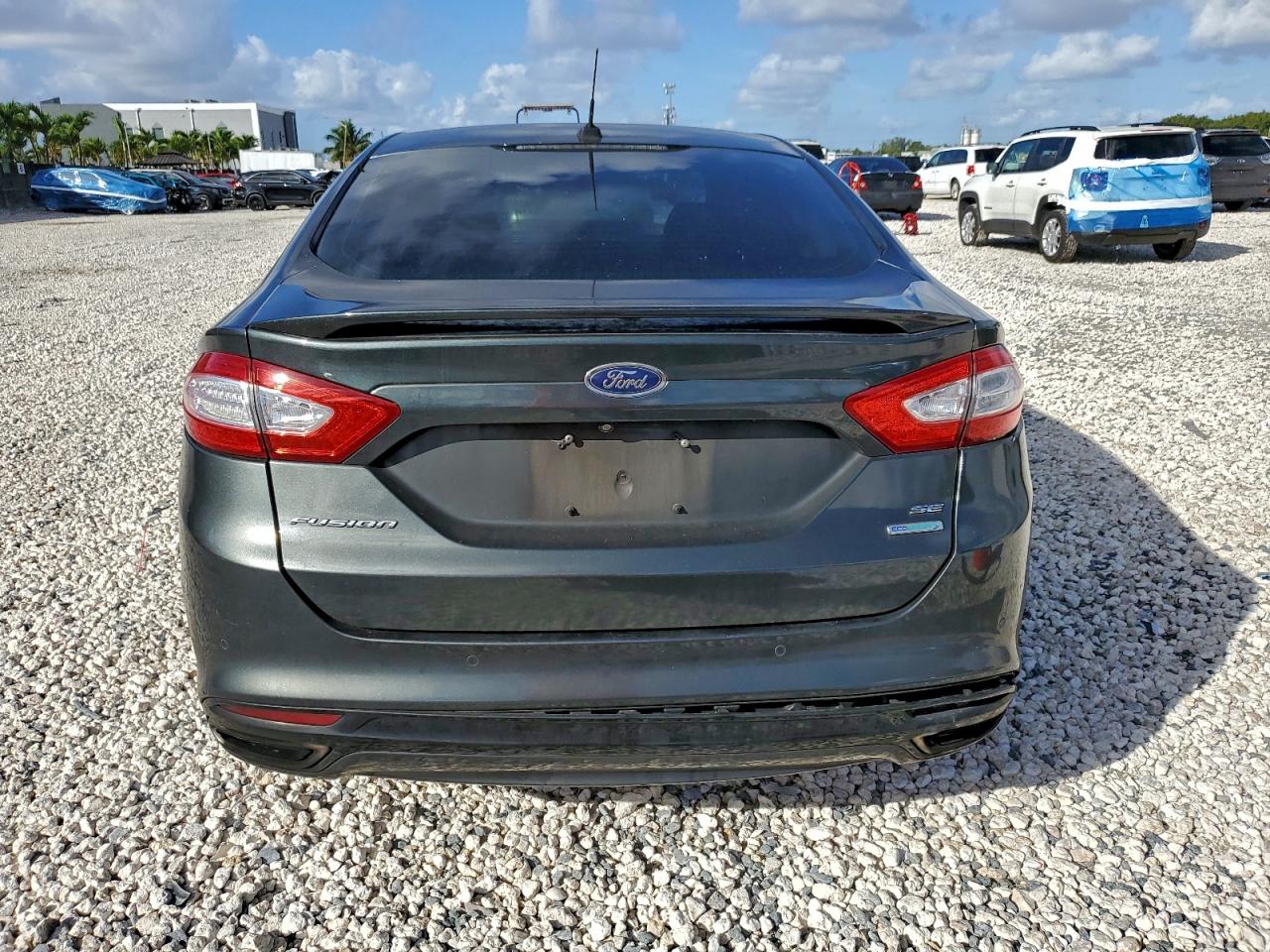 2015 FORD FUSION SE photo 11