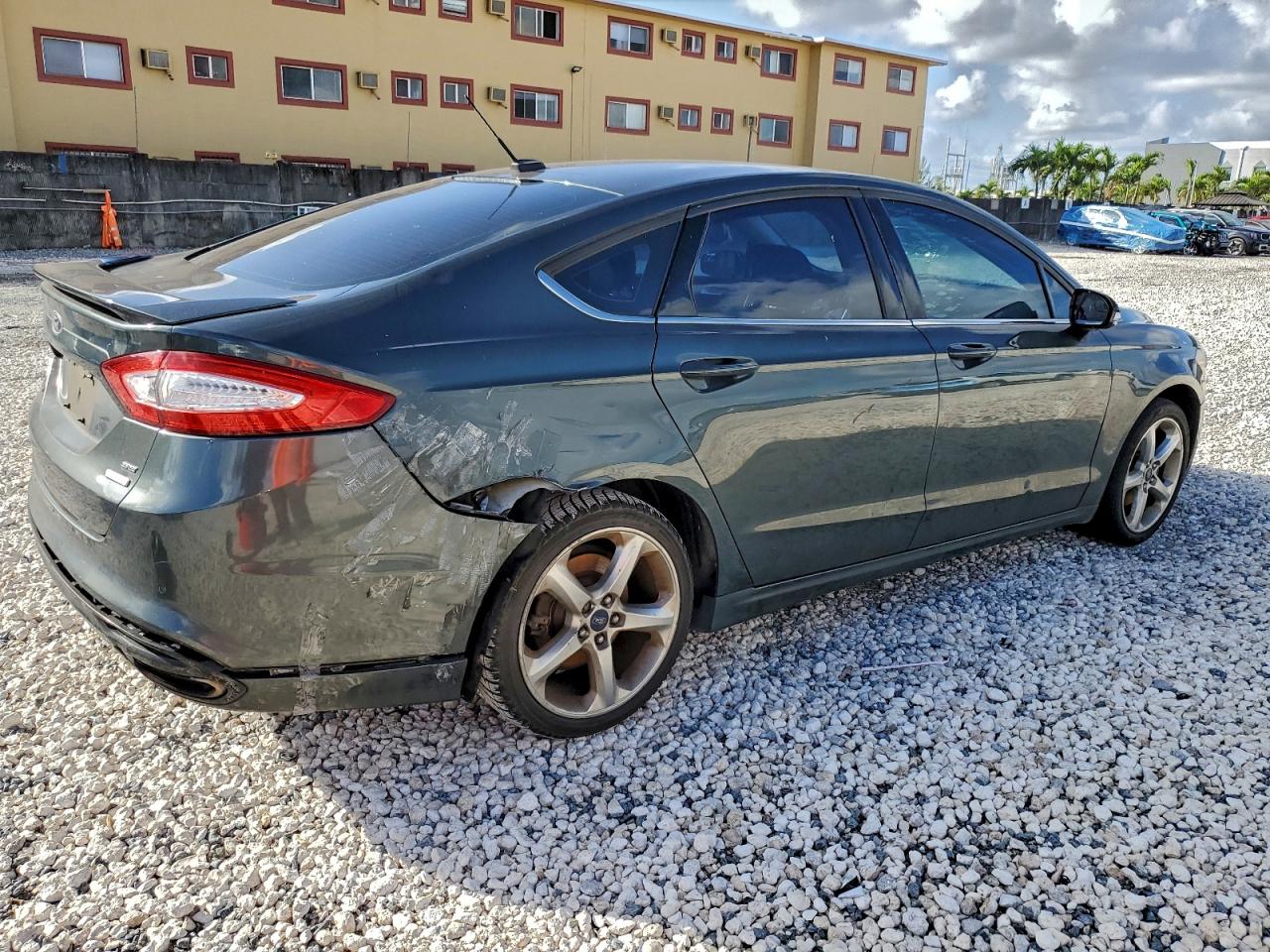 2015 FORD FUSION SE photo 5