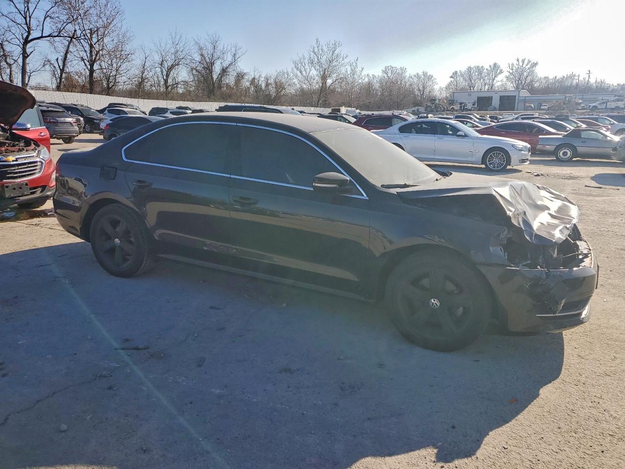 2014 VOLKSWAGEN PASSAT SE photo 4