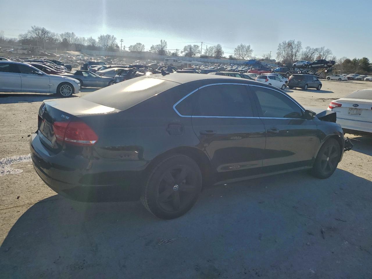 2014 VOLKSWAGEN PASSAT SE photo 3