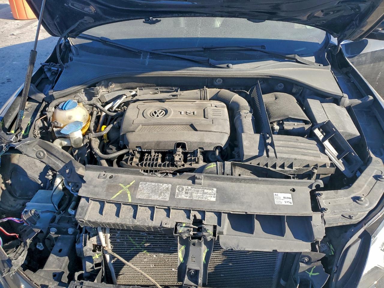 2014 VOLKSWAGEN PASSAT SE photo 11