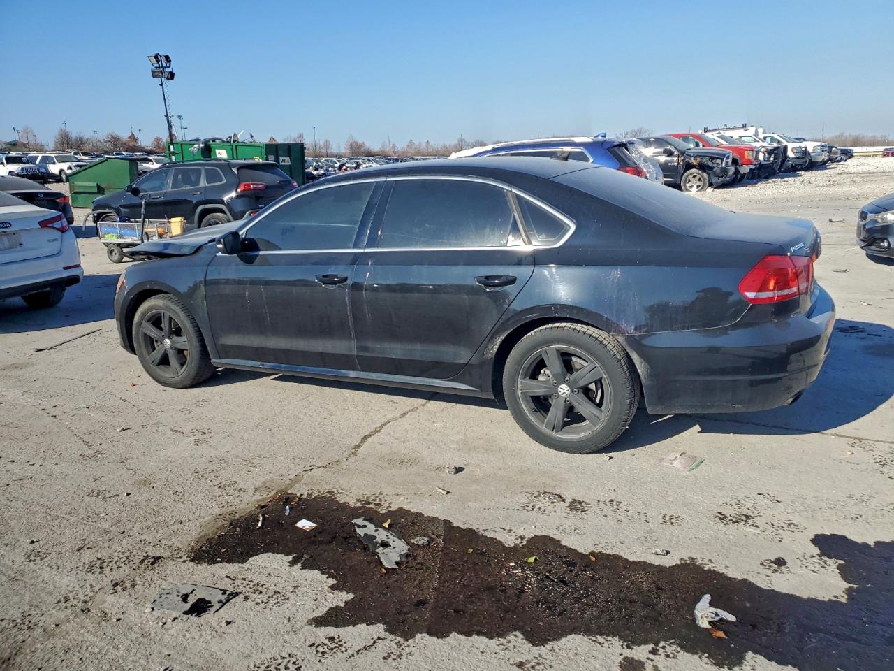 2014 VOLKSWAGEN PASSAT SE photo 2