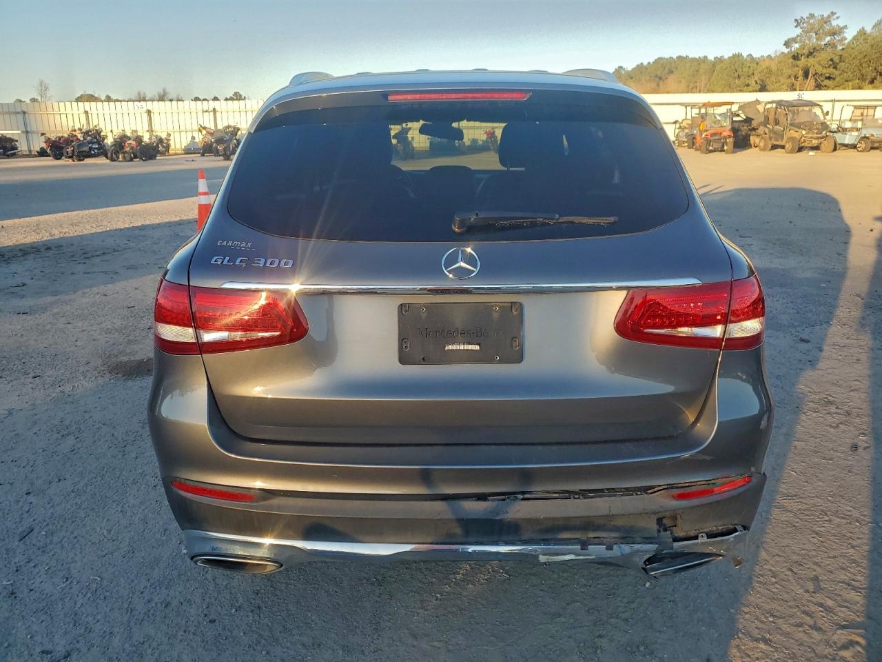 2018 MERCEDES-BENZ GLC 300 photo 6
