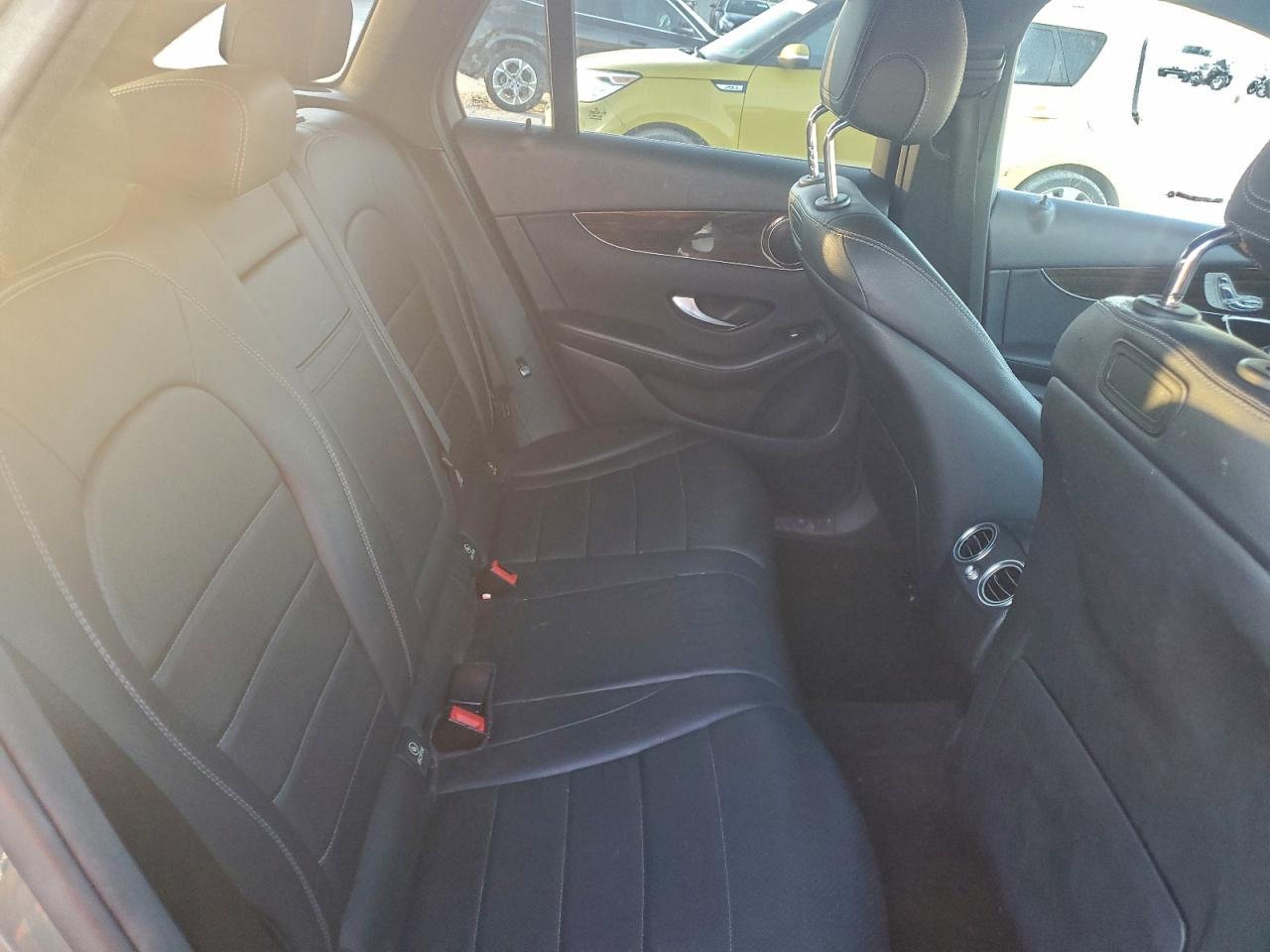 2018 MERCEDES-BENZ GLC 300 photo 11