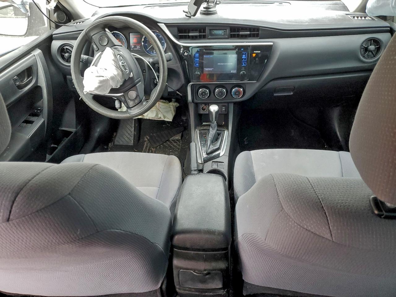 2017 TOYOTA COROLLA L photo 8