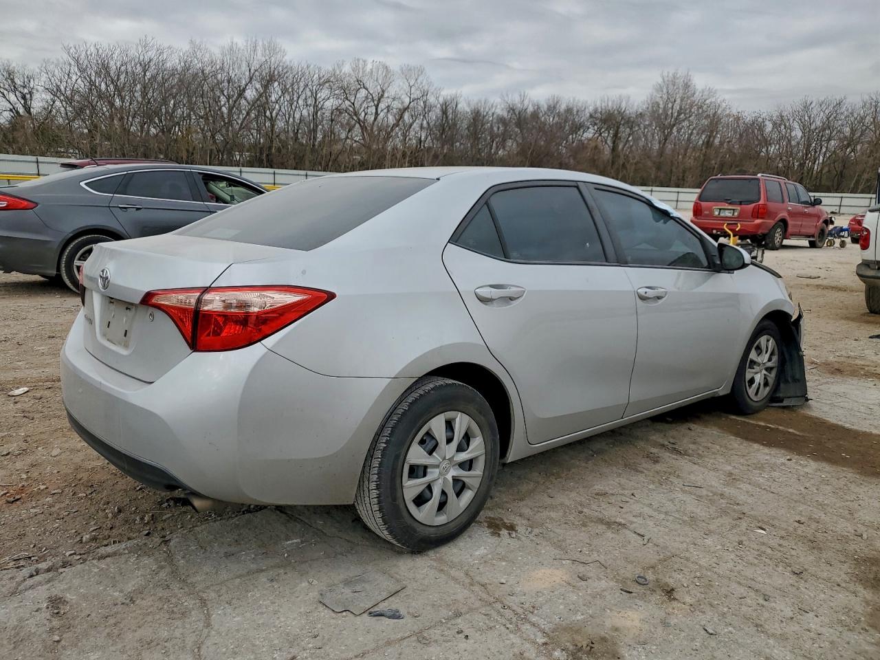 2017 TOYOTA COROLLA L photo 3