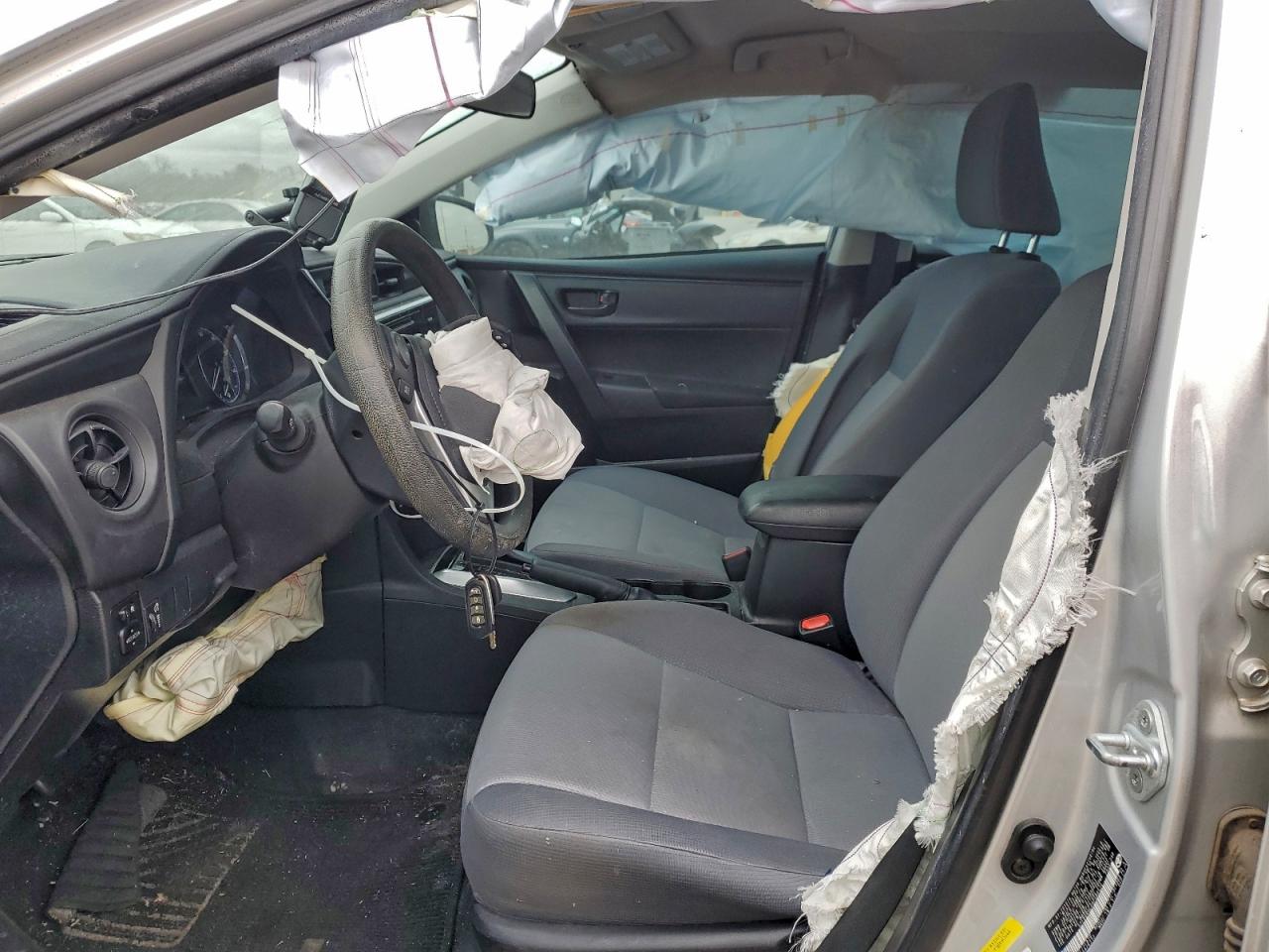 2017 TOYOTA COROLLA L photo 7