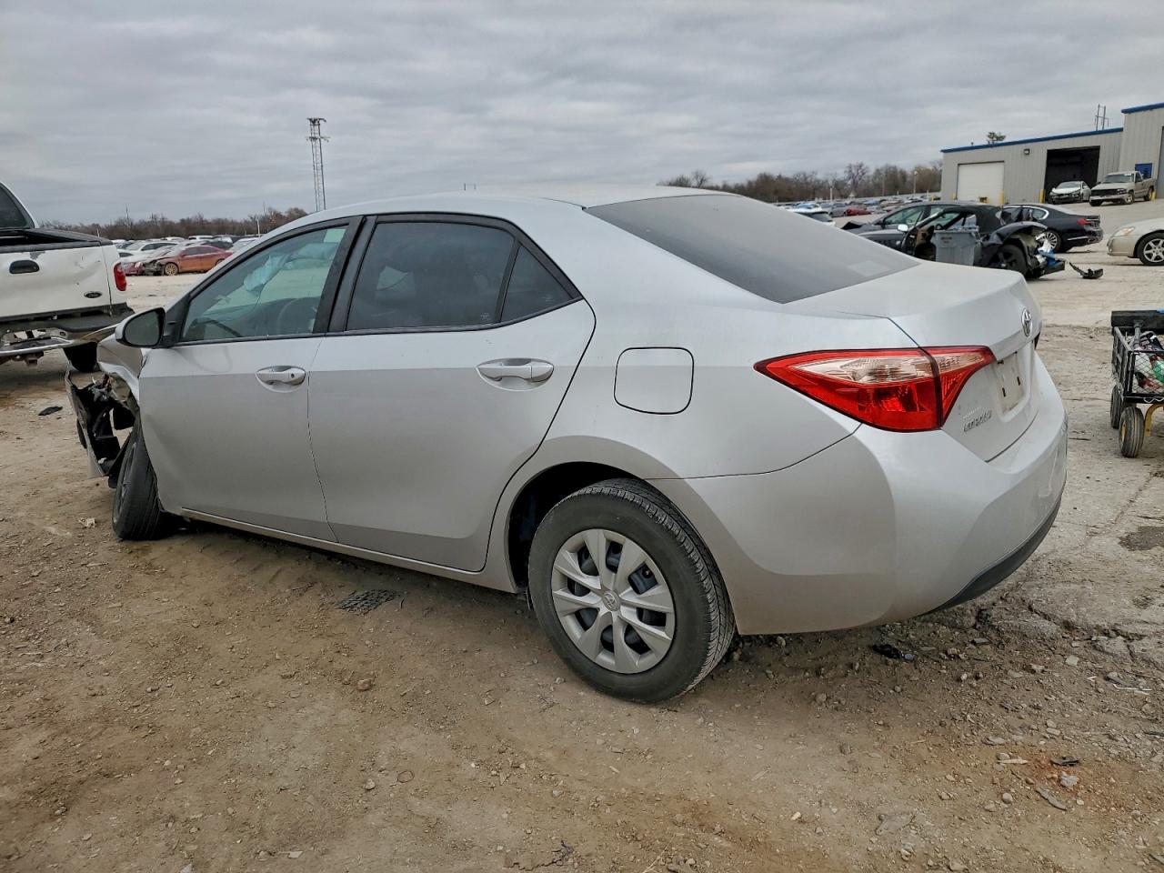 2017 TOYOTA COROLLA L photo 2